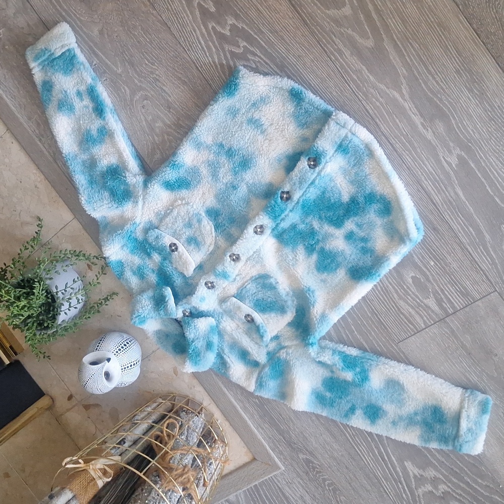 Fuzzy Button Up